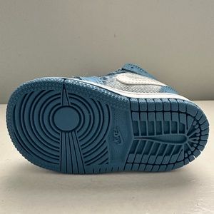 Baby AIR JORDAN 1 MID